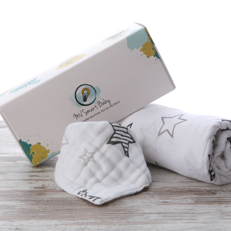 Mussola stelle abbinata a bavaglino stelle. Assorbenti e traspiranti, ottima idea regalo per neomamma.  bavaglini Mv Smart Baby