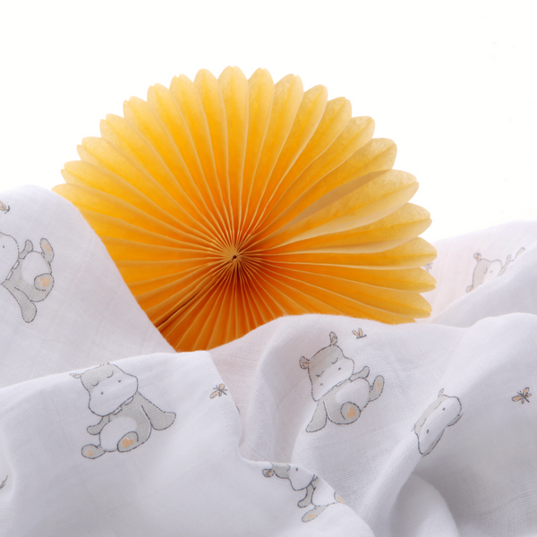 Mussola in cotone biologico, fantasia ippopotamo, trama super morbida perfetta per neonato e fasciatura. Unisex